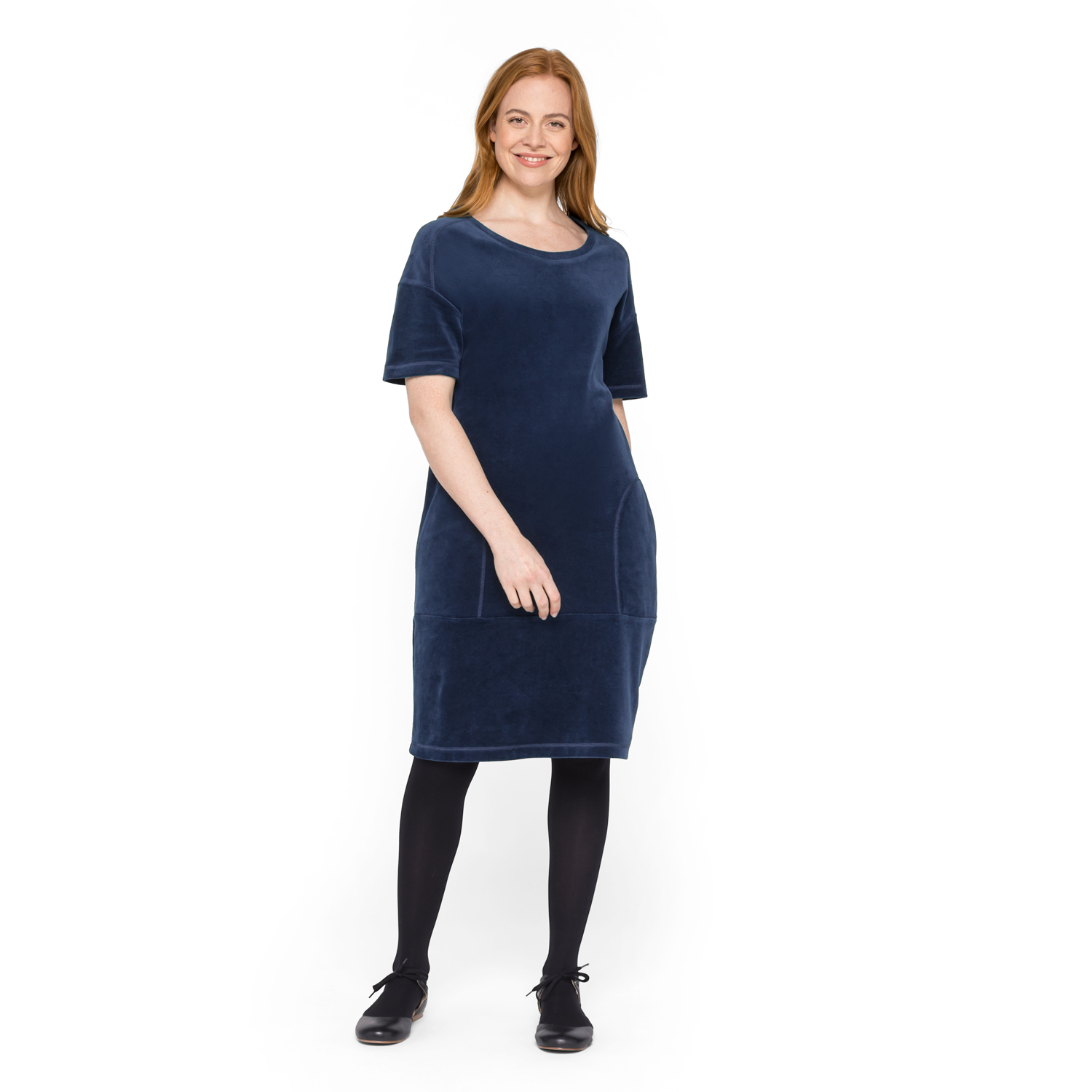 Nicki-Kleid mit Ziernähten aus Bio-Baumwolle Nicki-Kleid mit Ziernähten aus Bio-Baumwolle